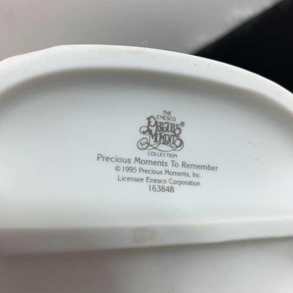 1995 PRECIOUS MOMENTS TO REMEMBER 50TH - Picture 5 of 11